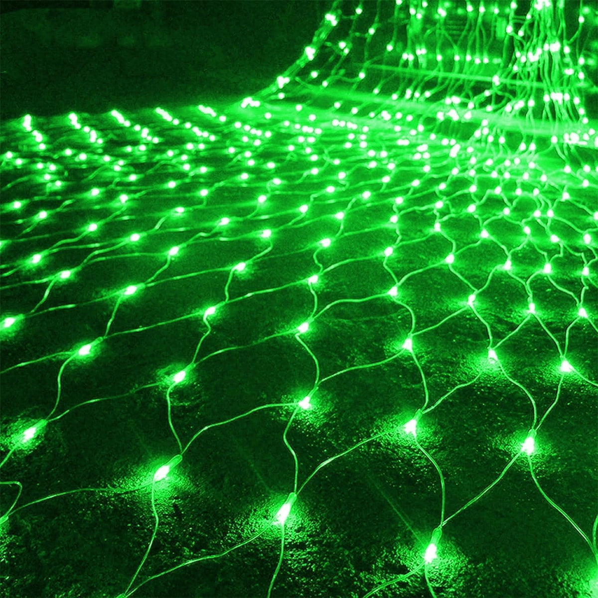 Garden Net Lights- Battery Operated 672 LED Waterproof Net Mesh Lights with 8 Modes- 6x4M Fairy String Lights for Outdoor Indoor Christmas Tree- Bush- Backyard- Garden- Party Décor.