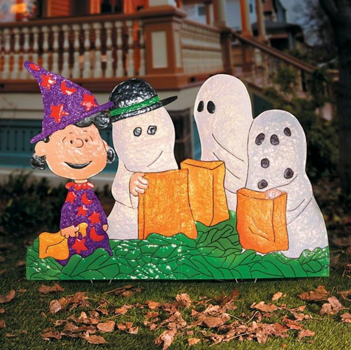 ''It's the Great Pumpkin Charlie Brown'' Peanuts Gang Hammered Metal Halloween Decoration